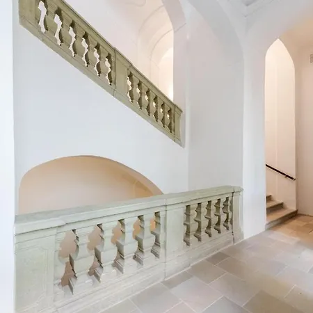 Ostello Petra In Historical Palace