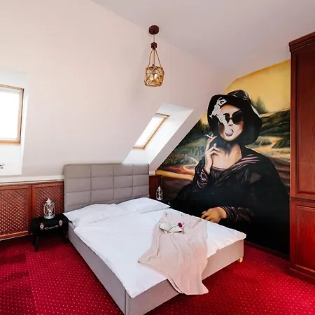 Petra In Historical Palace *