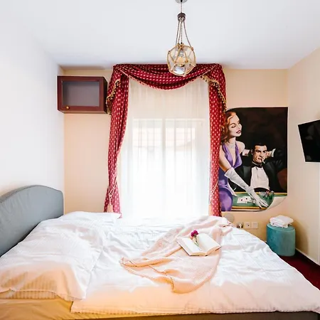 Petra In Historical Palace * 布拉迪斯拉发