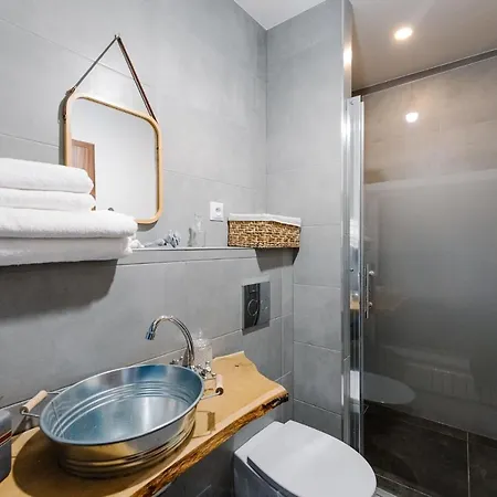 Ostello Petra In Historical Palace *