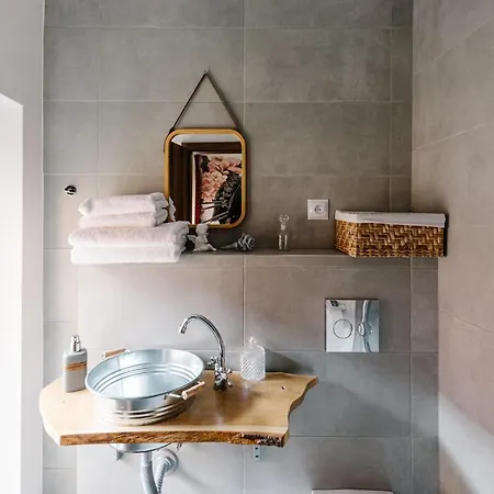 Petra In Historical Palace *