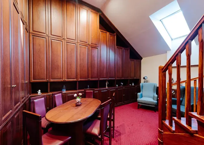 Petra In Historical Palace * ブラチスラヴァ