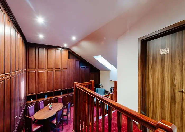 Hostel Petra In Historical Palace