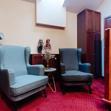 Petra In Historical Palace * Bratislava